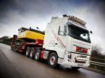 Volvo FH16 700 8x4 2009 года (UK)